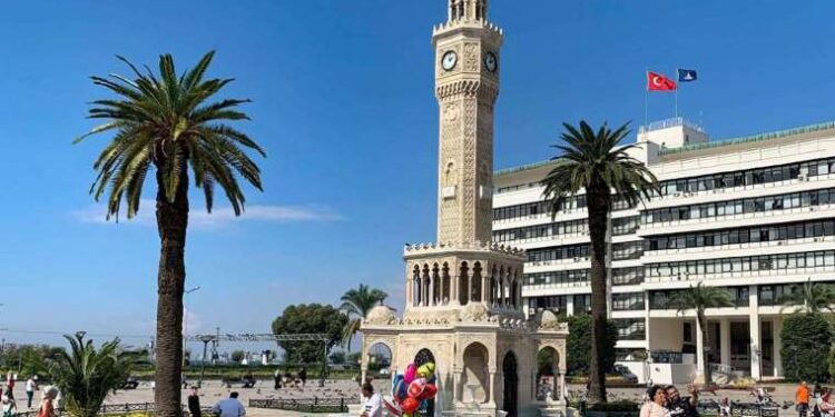 Fitch Ratings’den İzmir’e “AAA” onayı