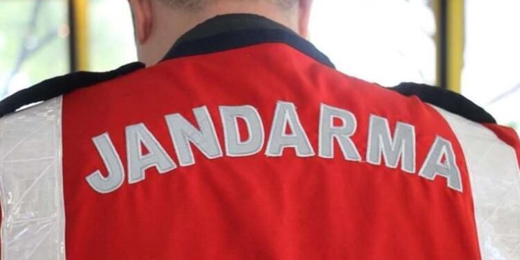 İstanbul’da ‘arabama sürttün’ kavgası: Polis biber gazıyla müdahale etti