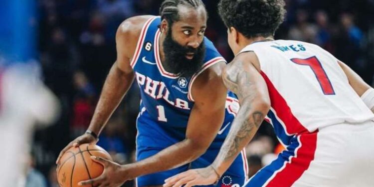 İstanbul Boğazı’nda gemi trafiği açıldı