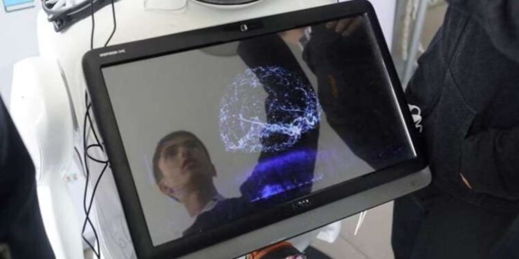 Başkan Arda’dan Gaziemirli öğrencilere sürpriz hediye