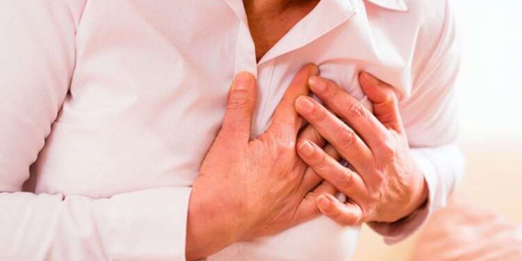 Kalp krizinde ilk 2 saat hastalığın tedavisinde kritik öneme sahip