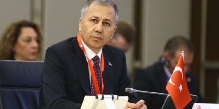 Bakan Yerlikaya, kaçak göçe karşı yeni uygulamayı anlattı: 'Pilot il İstanbul'