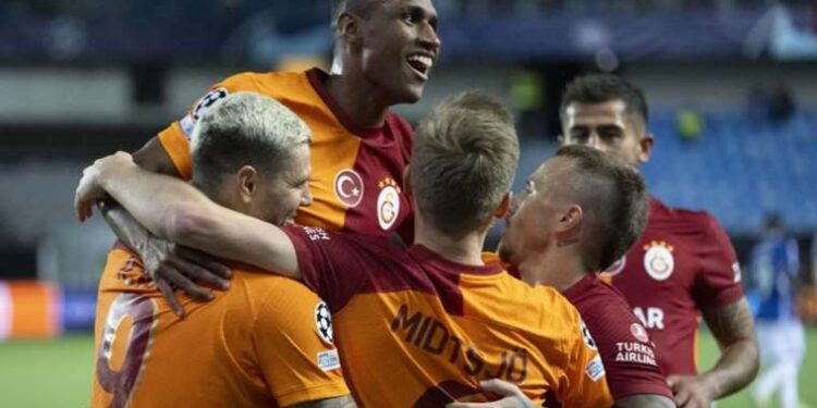 Galatasaray, UEFA Şampiyonlar Ligi'nde hedefine emin adımlarla ilerliyor!