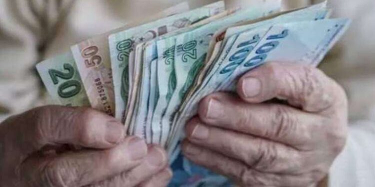 Meclis yarın açılıyor! Milyonların gözü ara zamda: En düşük emekli maaşı kaç TL olacak? İşte tahminler...