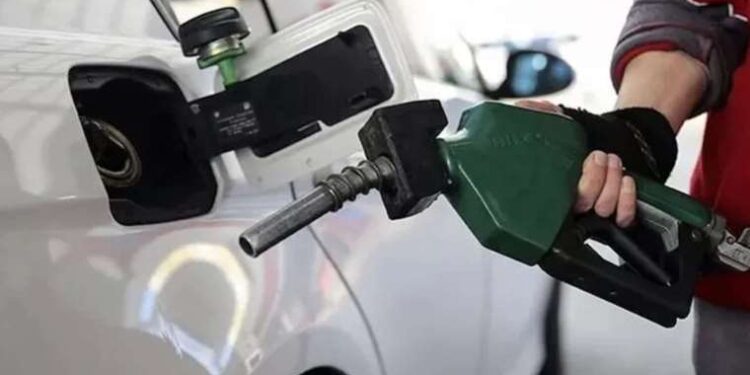Dünya petrol tüketiminde rekor kırdı... Akaryakıtta zam fırtınası yaklaşıyor!
