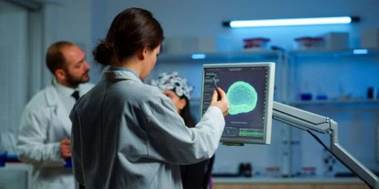 Uzmanlar uyarıyor! Beyin sağlığınız için bunları yapmaktan kaçının…