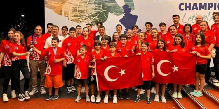 Genç satranççılar, Avrupa'dan madalyayla döndü