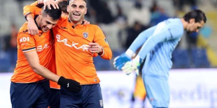 Beşiktaş'la anılıyordu: Başakşehir'den Deniz Türüç açıklaması