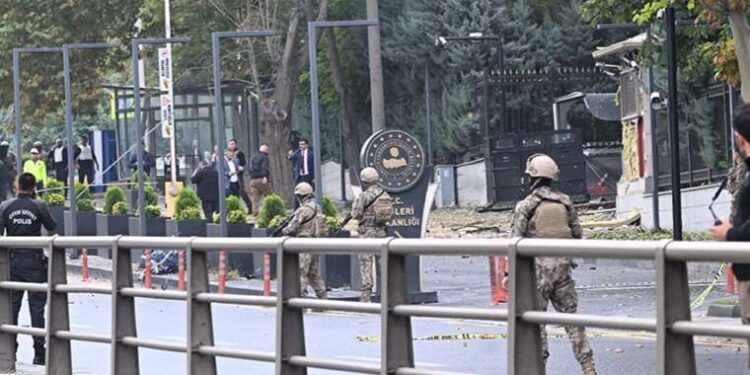 Ankara Kızılay'daki terör saldırısının ardından TBMM 'geniş güvenlik önlemleri' altında açılacak