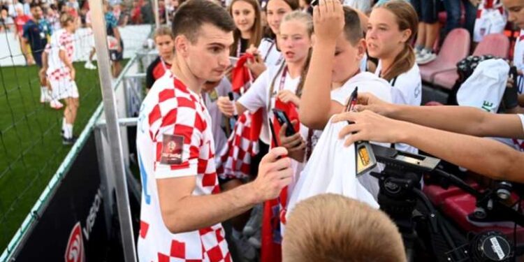 Yılın Kalecisi Ödülü'ne aday gösterilmişti... Fenerbahçeli Dominik Livakovic'ten açıklama!