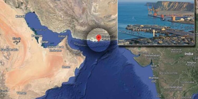 Çinli mühendislerin konvoyu Pakistan'da saldırıya uğradı!