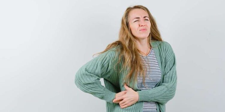 Üzüntüden şiştiğini düşündü: Karnından 5,5 kilogramlık kitle çıkarıldı!