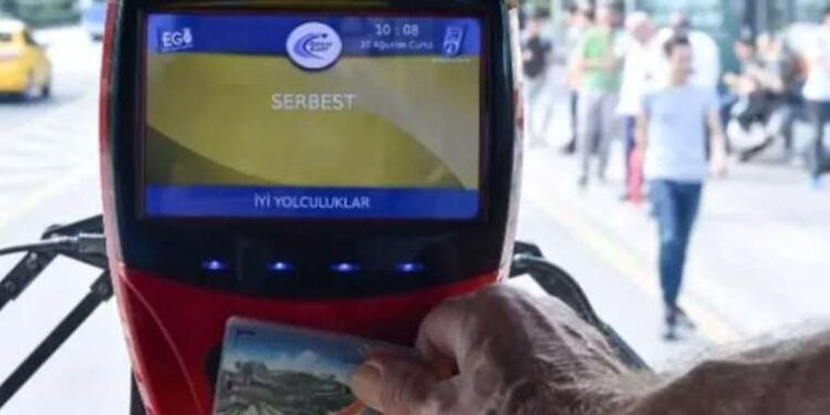 65 yaş üzeri ücretsiz toplu taşıma bitecek mi? Ankara Büyükşehir Belediyesi'den '65 yaş üstü' kartlarına ilişkin açıklama
