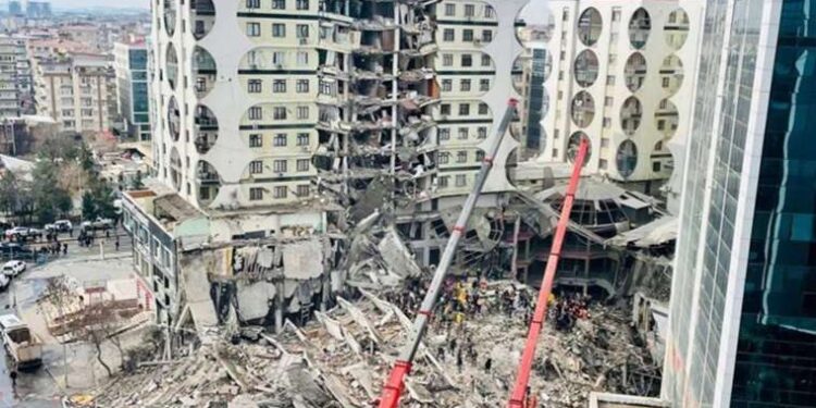 137 kişiye mezar olmuştu: Kahramanmaraş depreminde yıkılan iki bina hem ruhsatsız hem projesiz!