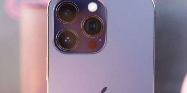 Bizimkiler çay içmişti, onlar da yemek yedi