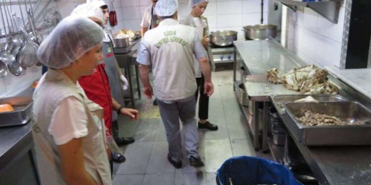 65 yaşındaki kadın banyoda ölü bulundu