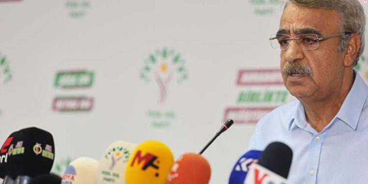 HDP'li Mithat Sancar açıkladı: 'Olağanüstü kongre kararı alacağız'