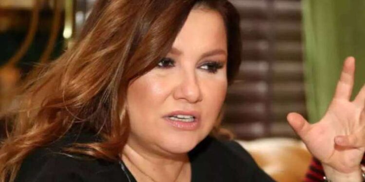 Ünlü şarkıcı Deniz Seki’den acı haber!