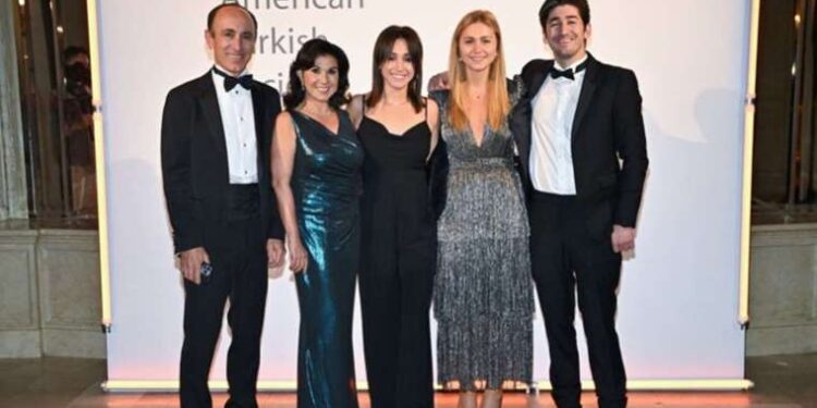 2023 Forbes 400... Listedeki 2 Türk kim? İşte en zenginler listesi...