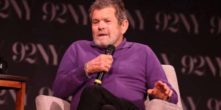 Verdiği cevap ırkçı ve cinsiyetçi olarak yorumlanınca görevinden oldu