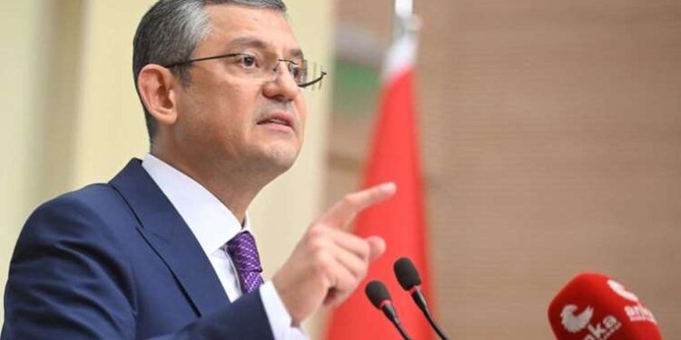 Özgür Özel’den üyelere çağrı: ‘Kalkın ayağa ve bu partiyi iktidar yapın’