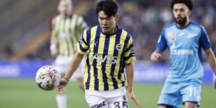 Fenerbahçe'de ayrılık kapıda: 2 oyuncu dost kulübe transfer oluyor!