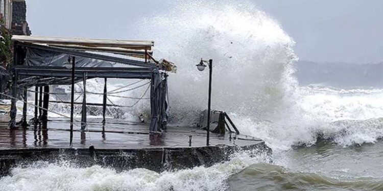 Meteoroloji saat verdi: Marmara Denizi için 'fırtına' uyarısı