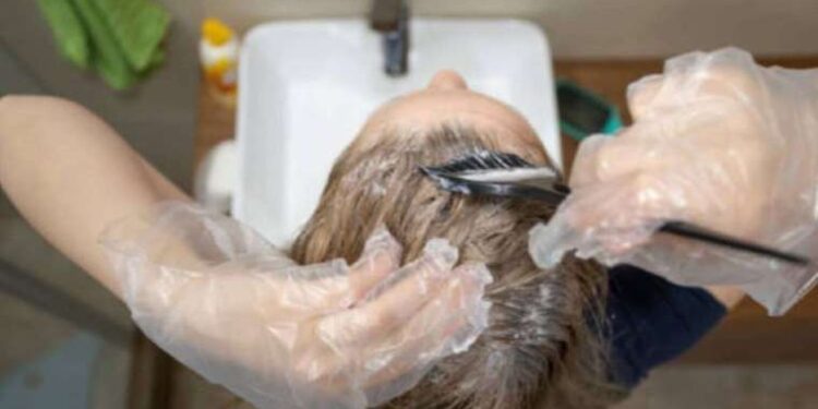 Saçını boyayanlar dikkat! Avrupa’da yasaklandı