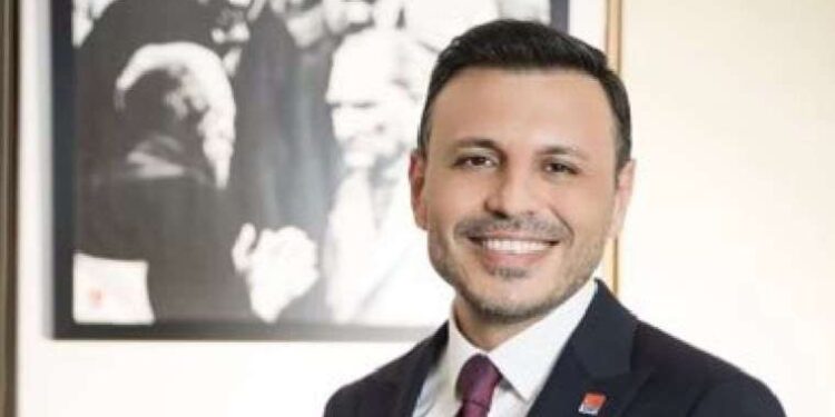 CHP İstanbul İl Başkanı Özgür Çelik kimdir? Özgür Çelik  kaç yaşında, nereli?
