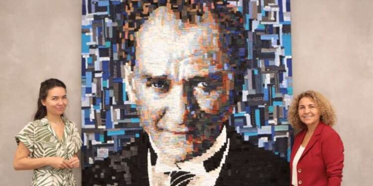 adL’DEN Cumhuriyetin 100. yılına özel anlamlı Mustafa Kemal Atatürk portresi