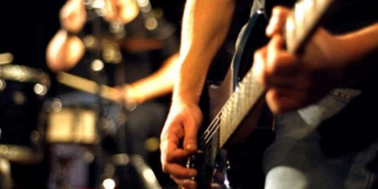 Ahmet Nur Çebi’nin firması çalışanları tarafından dolandırıldı