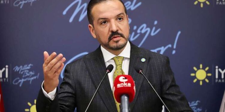 İYİ Partili Kürşad Zorlu’dan '26 Ağustos' açıklaması