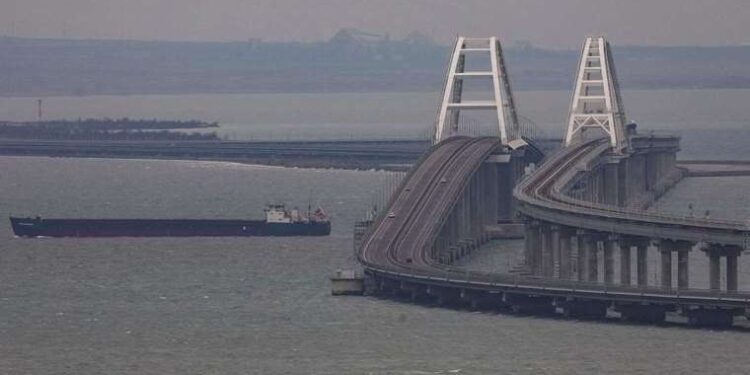 Rusya: Ukrayna'ya ait iki füze ve 20 İHA düşürüldü