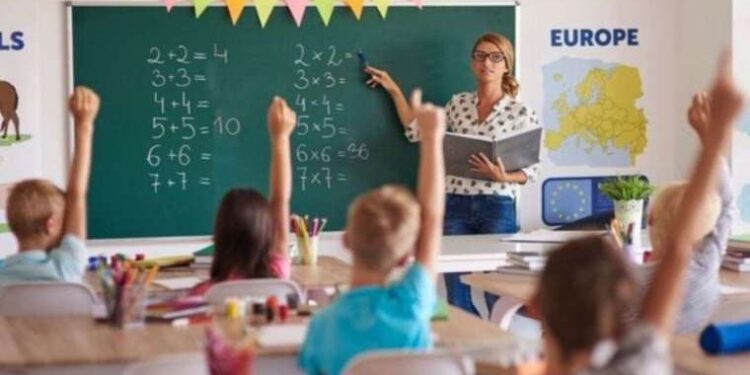 Dünya Öğretmenler Günü neden 5 Ekim’de kutlanıyor? 5 Ekim Dünya Öğretmenler Günü’nün anlamı ne? 5 Ekim Öğretmenler Günü ne zamandan beri kutlanıyor?