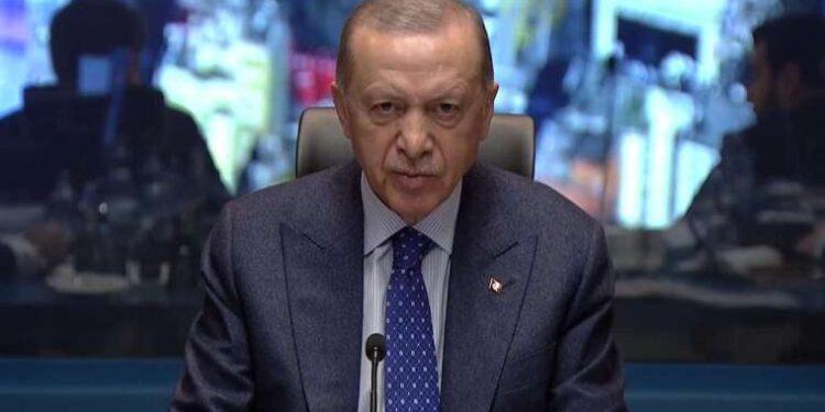 Kadıköy’de otobüste ‘Neden çarptın’ gerginliği: Yolcular tarafından zorla indirildi