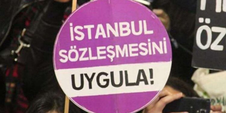 Ukrayna bayrağı, Kırım’da yeniden dalgalandı