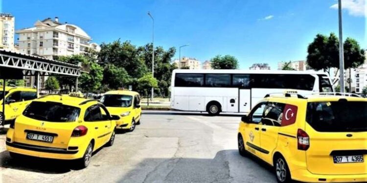 Putin’den ‘dost olmayan ülkeler’ adımı: Vergi anlaşmalarını kısmen iptal etti