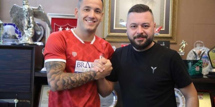 Sivasspor'dan hücuma Rey Manaj takviyesi