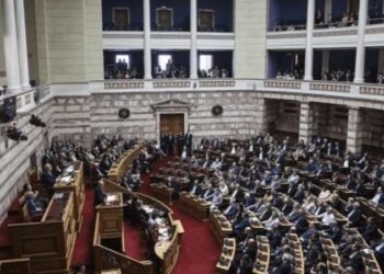 Manisa’da yolcu otobüsü tankere çarptı: Çok sayıda yaralı!