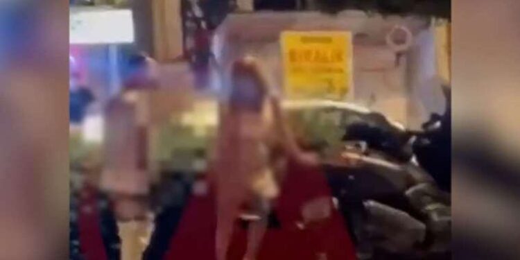 Yetim derneği, 2 engelli çocuğu olan anneye tahliye ihtarnamesi gönderdi