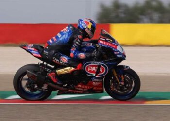 Toprak Razgatlıoğlu, Fransa'da zafere uzandı