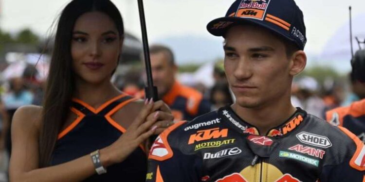 Milli motosikletçi Deniz Öncü'den Moto2 kararı!