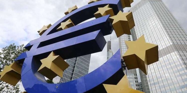 Euro Bölgesi ikinci çeyrekte büyüme kaydetti