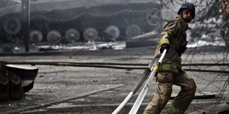 Sıcak nedeniyle patlayan televizyon yangın çıkardı!
