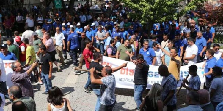 Muğla'da TİS sevinci: En düşük işçi maaşı 17 bin 439 TL oldu