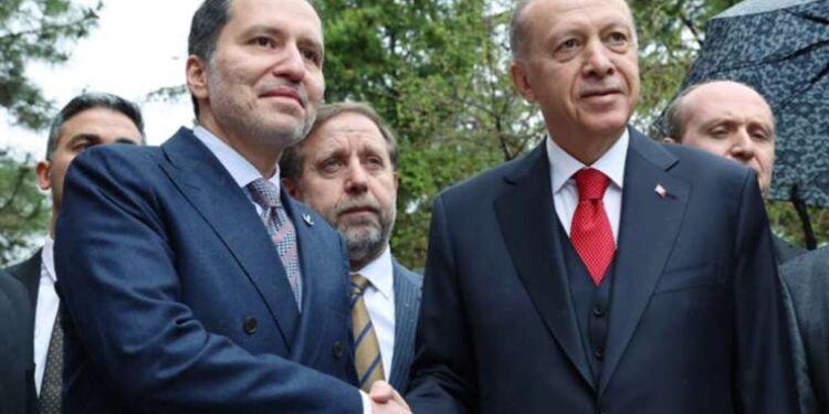 Fatih Erbakan iktidara yüklendi: 'Mağduriyetleri görmezden gelmesi kabul edilemez'