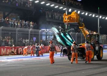 Formula 1 Singapur Grand Prix'nde korkutan kaza
