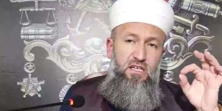 Dinci 'fenomen' Hüseyin Çevik'ten tehdit: Akıllı olun, adamı öttürürüm