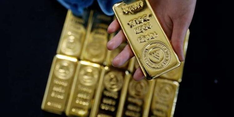 Çocuğa sahte oksijen maskesi takıp dilendi