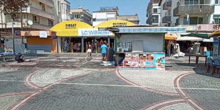 Akçay’da 3 işyeri yangınında kundaklama iddiası